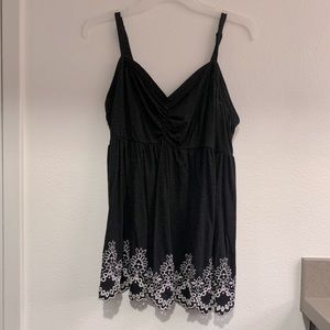 Torrid Black & White Floral Tank Size 2